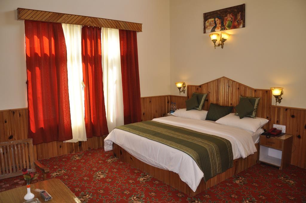 Hotel Natraj Manali Dharamshala Phòng bức ảnh