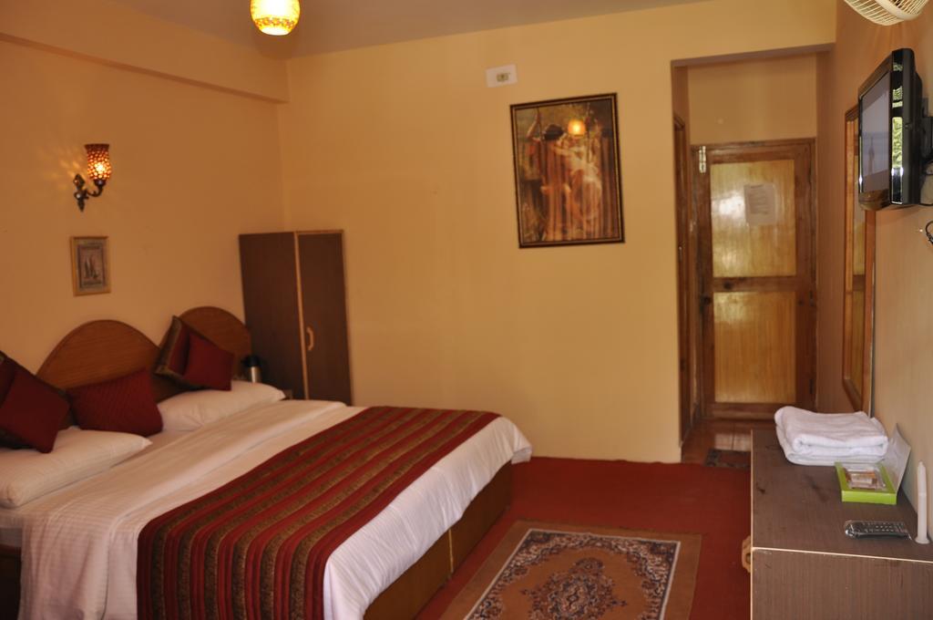 Hotel Natraj Manali Dharamshala Phòng bức ảnh