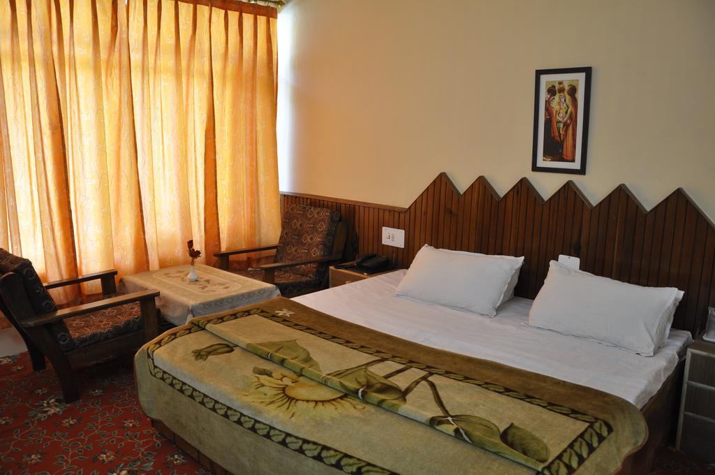 Hotel Natraj Manali Dharamshala Phòng bức ảnh